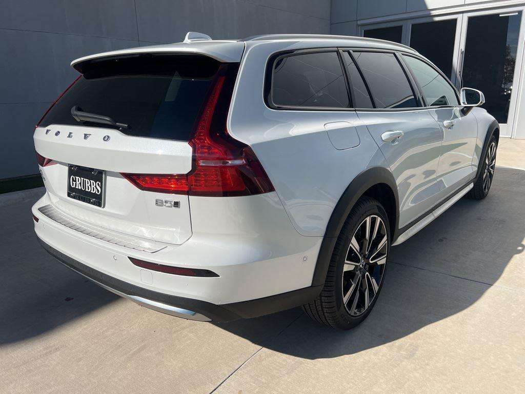 new 2025 Volvo V60 Cross Country car, priced at $51,775