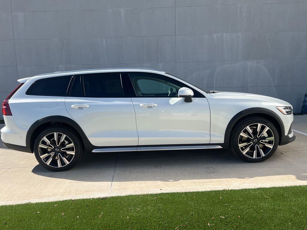 new 2025 Volvo V60 Cross Country car, priced at $51,775
