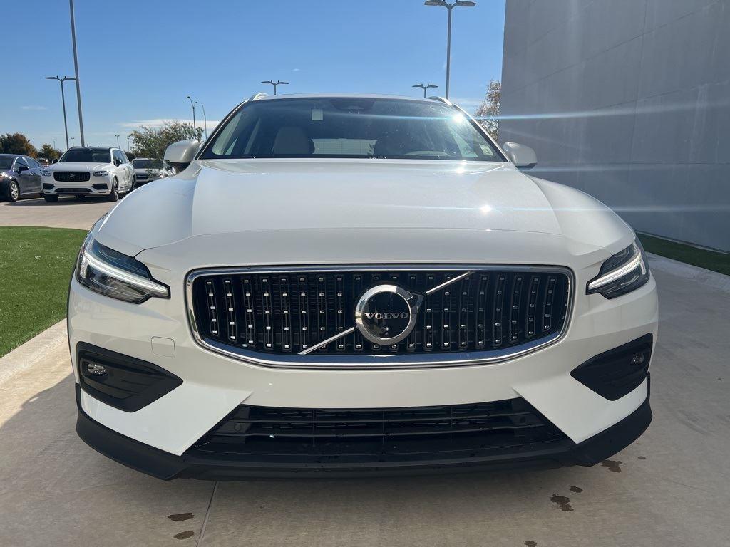 new 2025 Volvo V60 Cross Country car, priced at $51,775