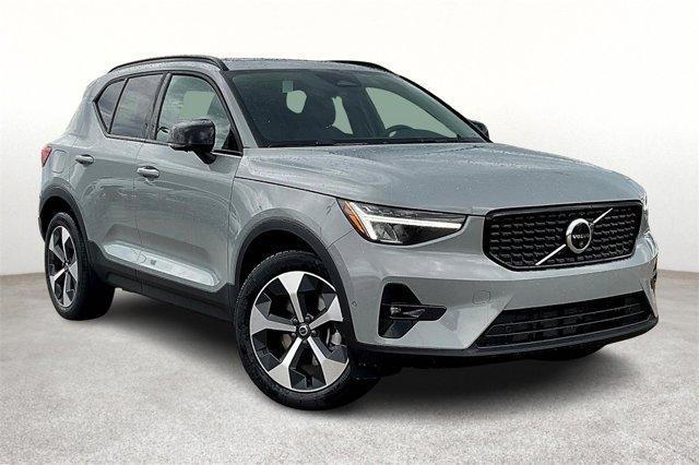 new 2025 Volvo XC40 car, priced at $48,565