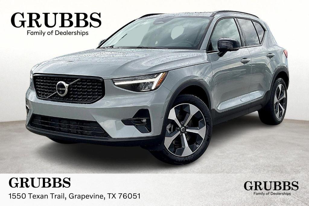 new 2025 Volvo XC40 car, priced at $48,565