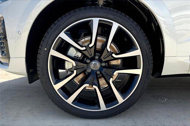 new 2025 Volvo XC60 car, priced at $66,935
