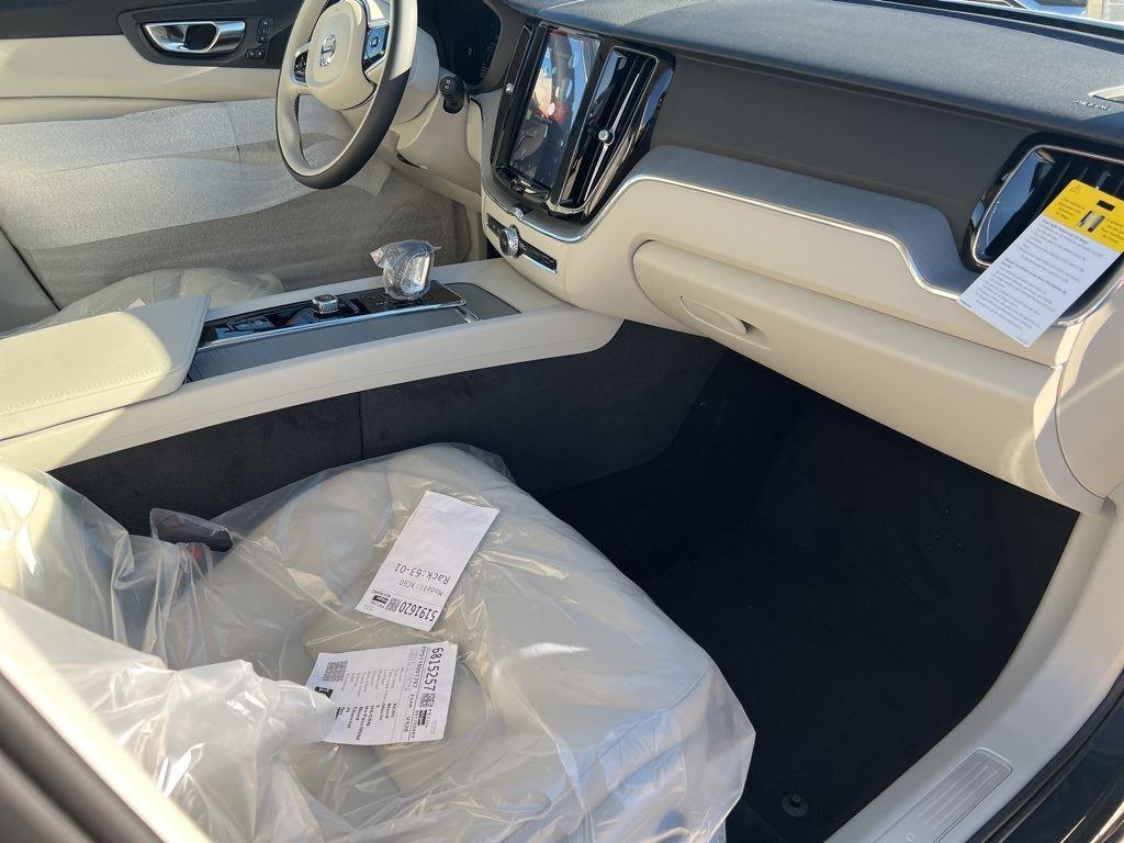 new 2025 Volvo XC60 car, priced at $54,585