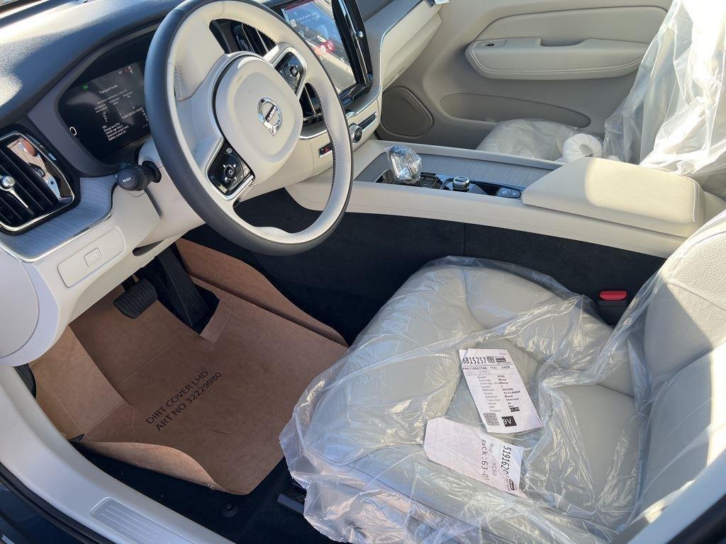 new 2025 Volvo XC60 car, priced at $54,585