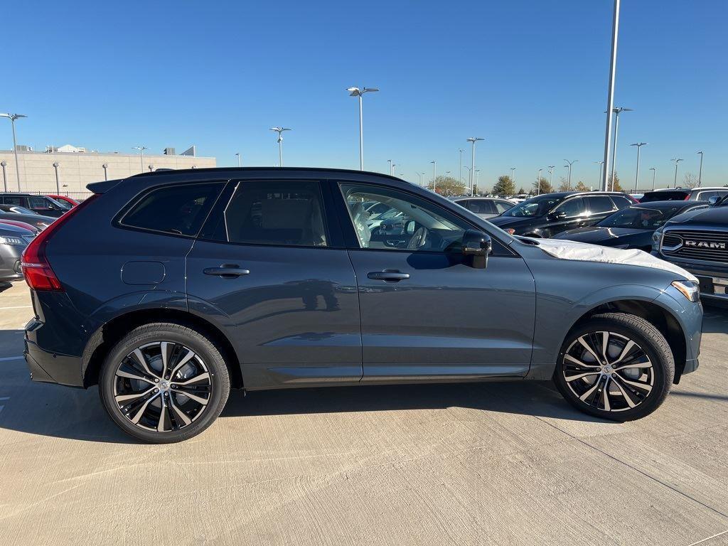 new 2025 Volvo XC60 car, priced at $54,585
