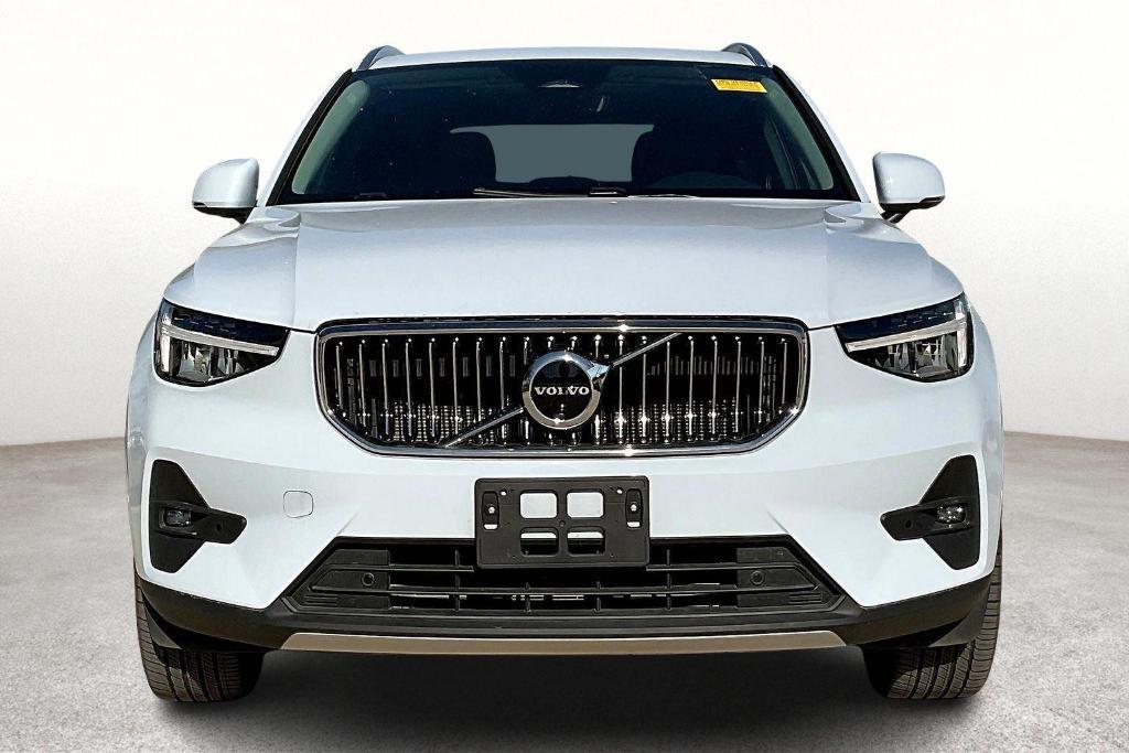 used 2025 Volvo XC40 car, priced at $38,995