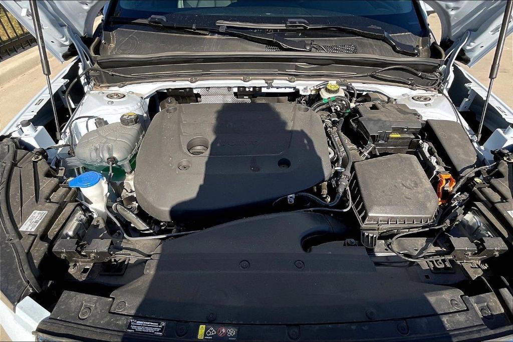 used 2025 Volvo XC40 car, priced at $38,995