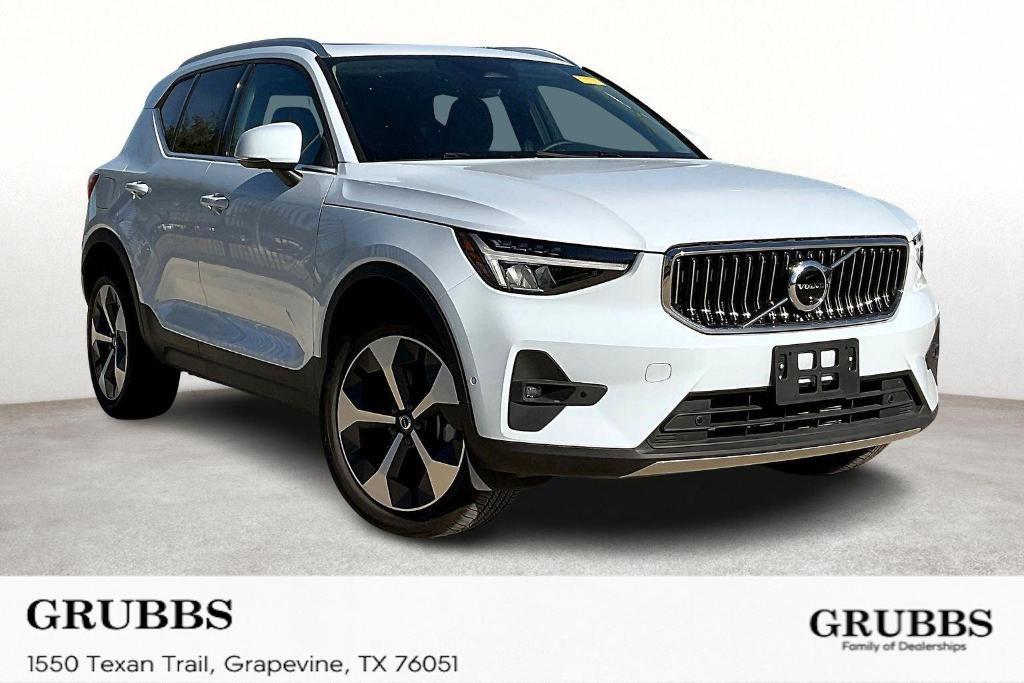 used 2025 Volvo XC40 car, priced at $38,995
