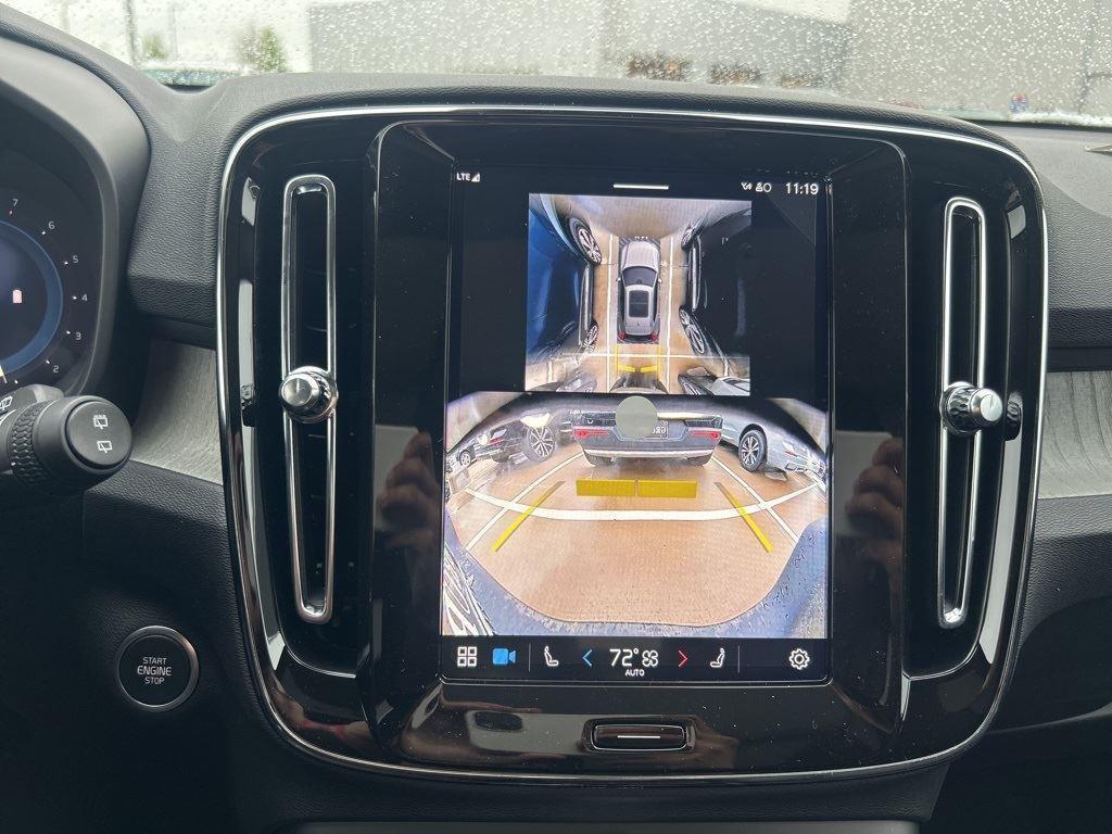 new 2025 Volvo XC40 car, priced at $39,265