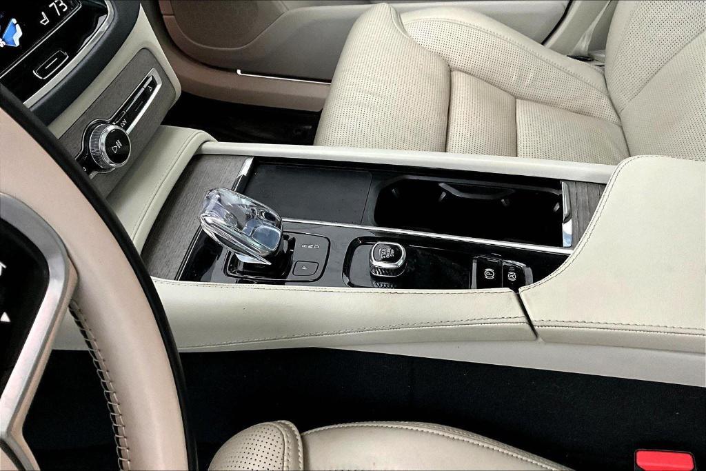 used 2022 Volvo XC90 Recharge Plug-In Hybrid car, priced at $49,400