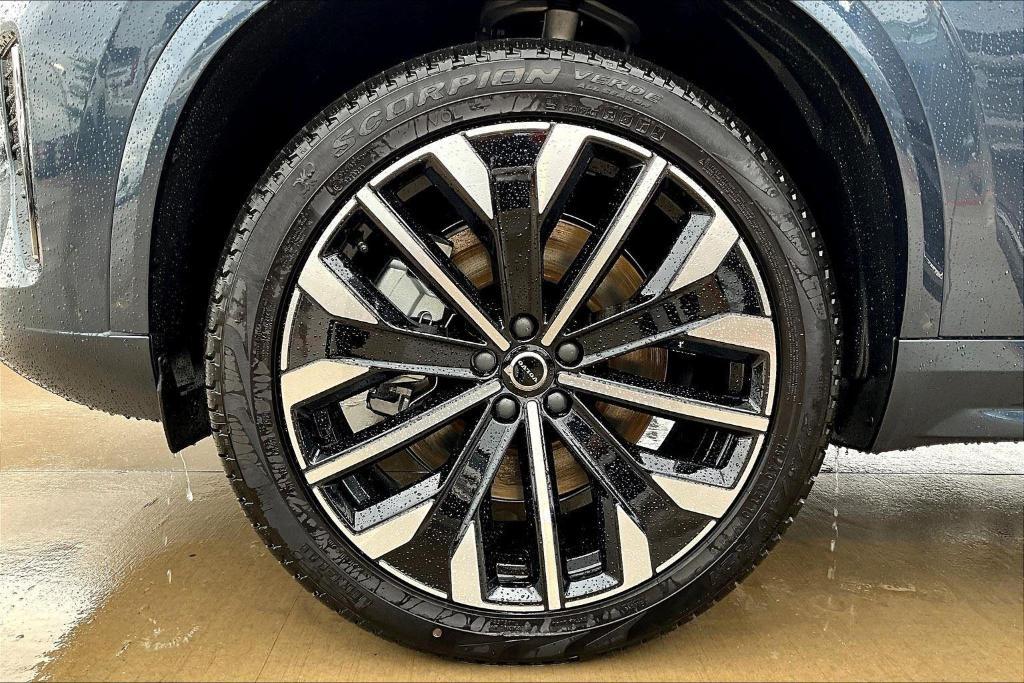new 2025 Volvo XC90 Plug-In Hybrid car, priced at $75,485