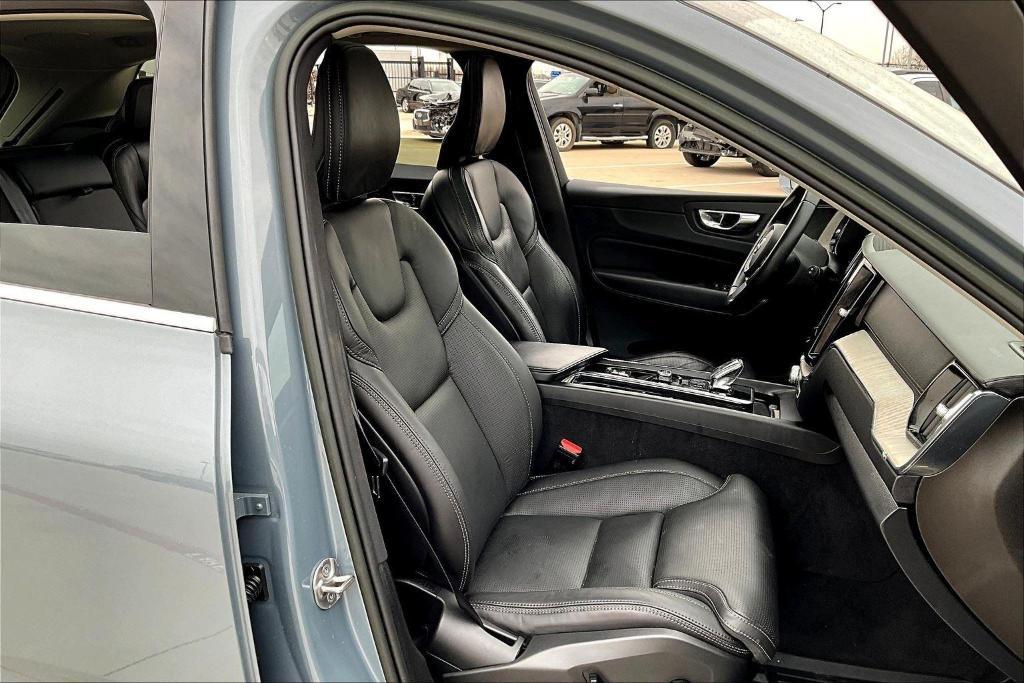 used 2022 Volvo XC60 car, priced at $40,900