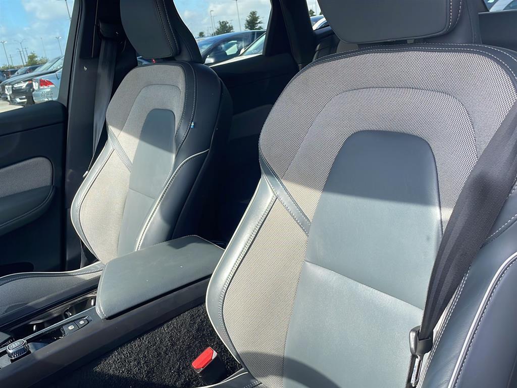 used 2022 Volvo XC60 car, priced at $40,000