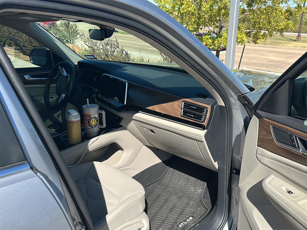 used 2024 Volkswagen Atlas car, priced at $30,898