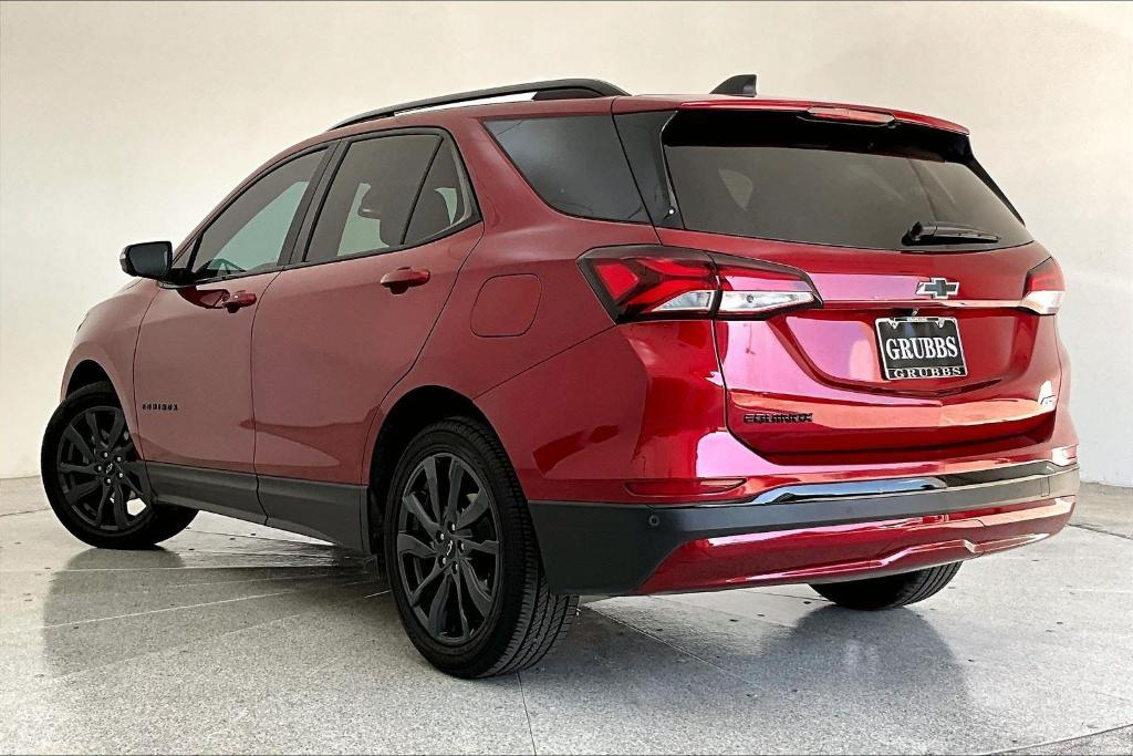 used 2024 Chevrolet Equinox car, priced at $25,900