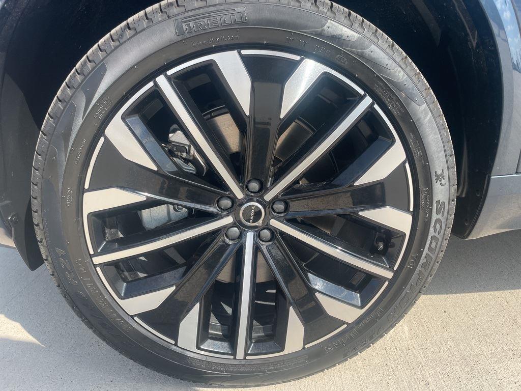 new 2025 Volvo XC90 Plug-In Hybrid car, priced at $82,405