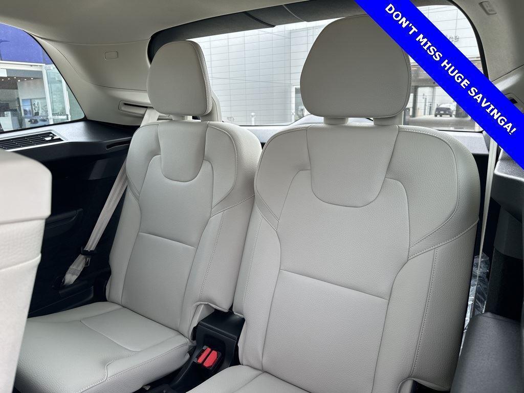 new 2025 Volvo XC90 car, priced at $64,300
