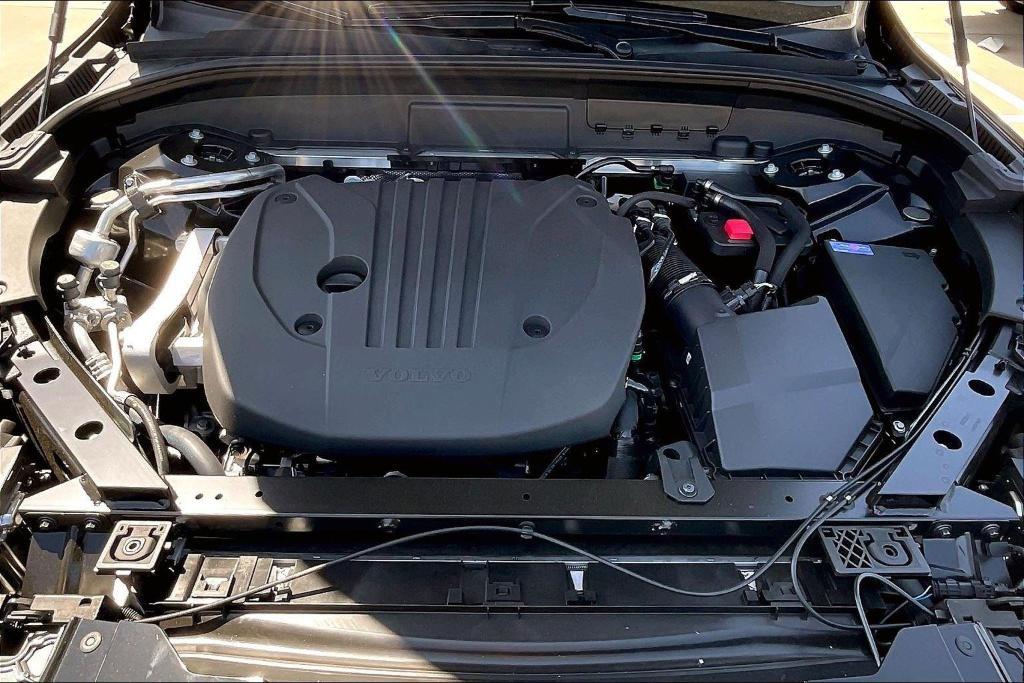 new 2025 Volvo XC60 car, priced at $60,865