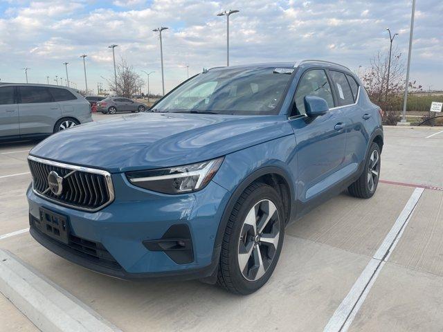 used 2023 Volvo XC40 car, priced at $31,300