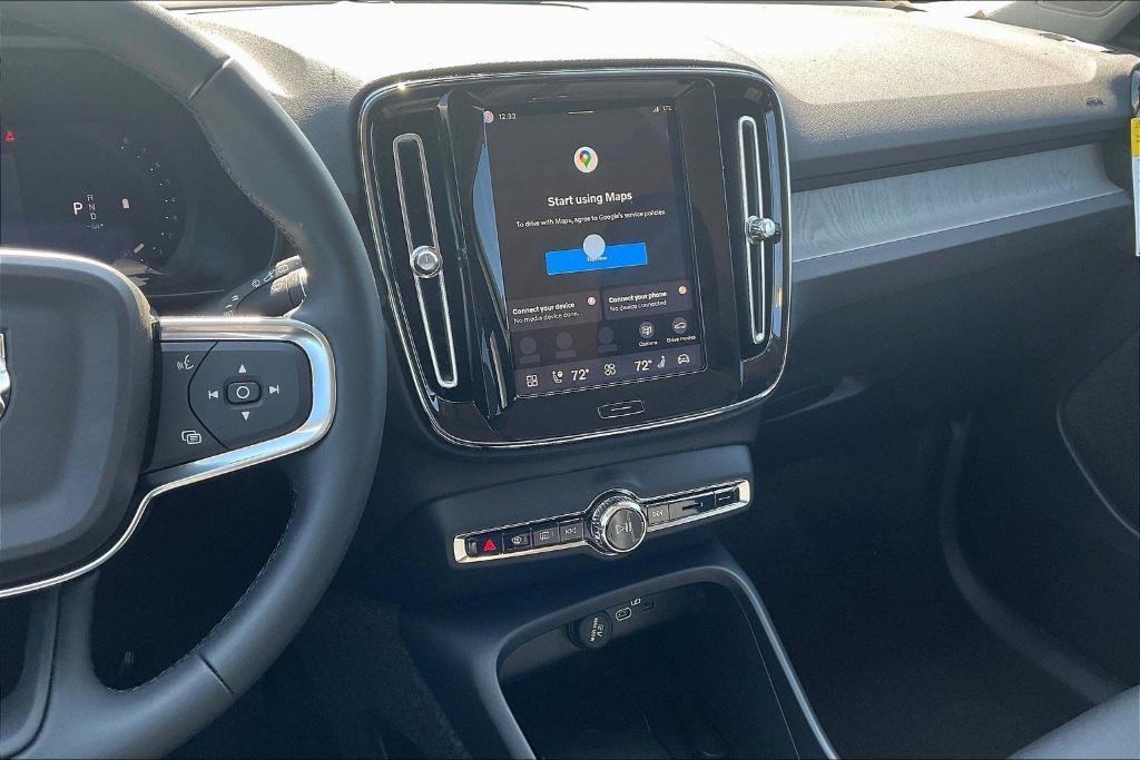 new 2026 Volvo XC40 car, priced at $40,345