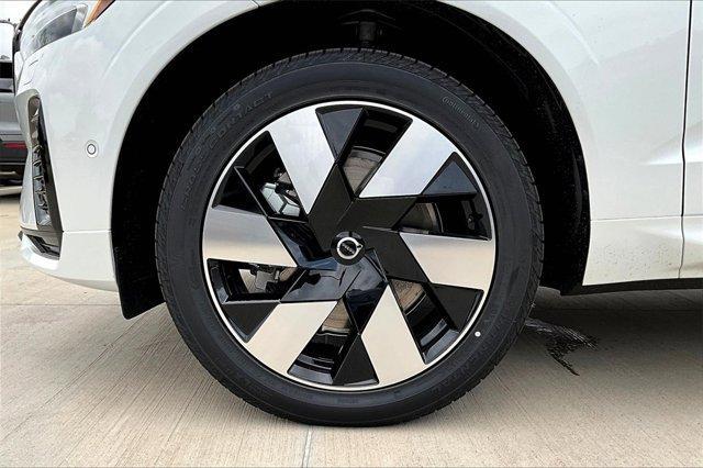new 2025 Volvo XC60 Plug-In Hybrid car, priced at $66,260