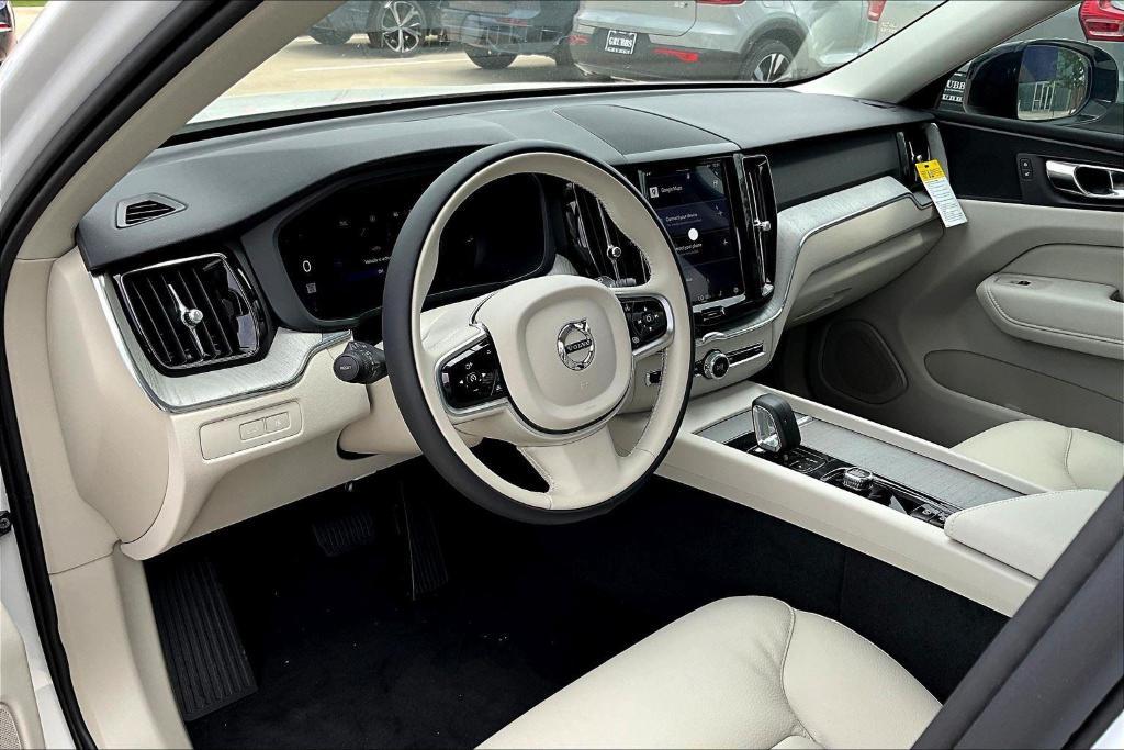 new 2025 Volvo XC60 Plug-In Hybrid car
