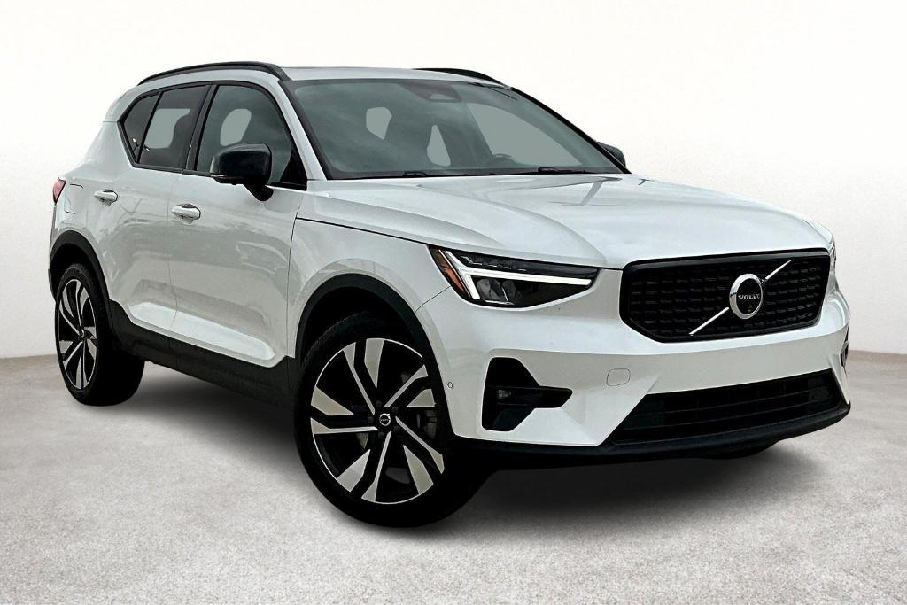 used 2024 Volvo XC40 car, priced at $38,900