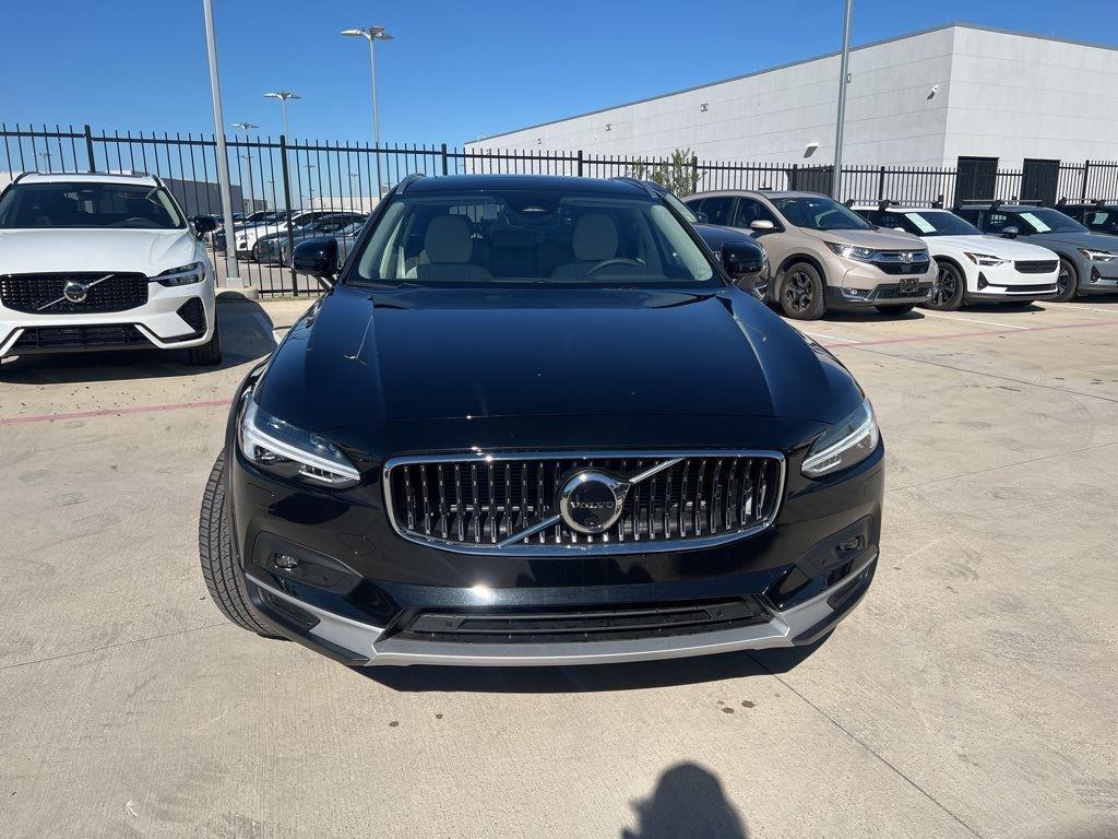 new 2025 Volvo V90 Cross Country car, priced at $59,800