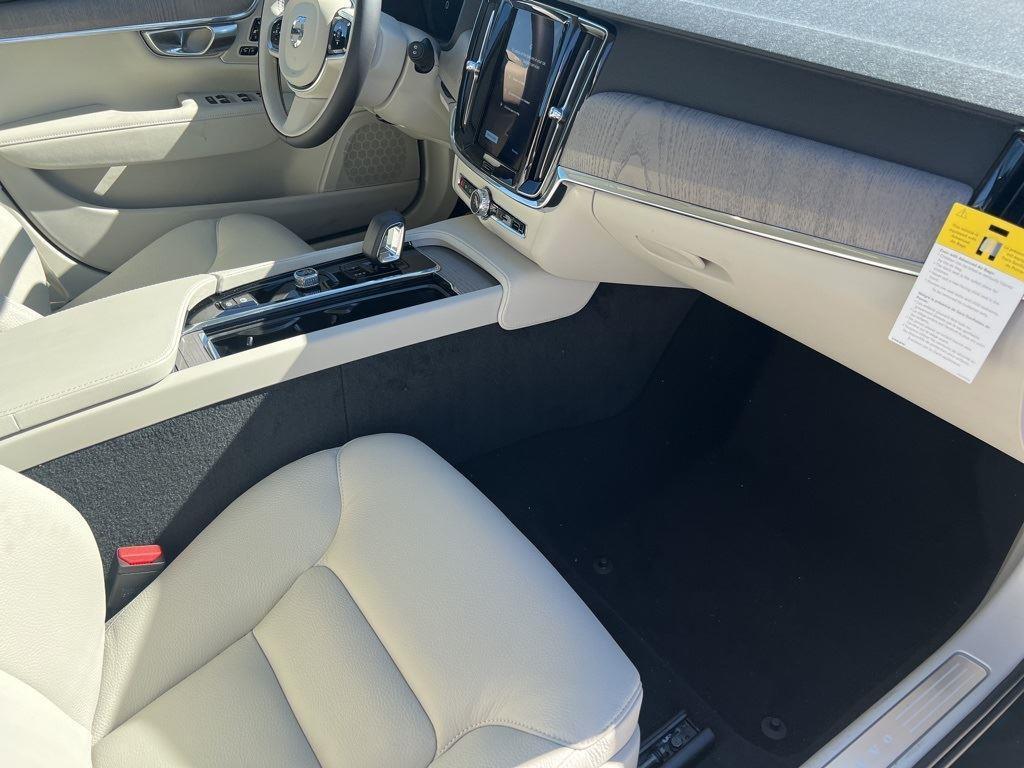 new 2025 Volvo V90 Cross Country car, priced at $59,800