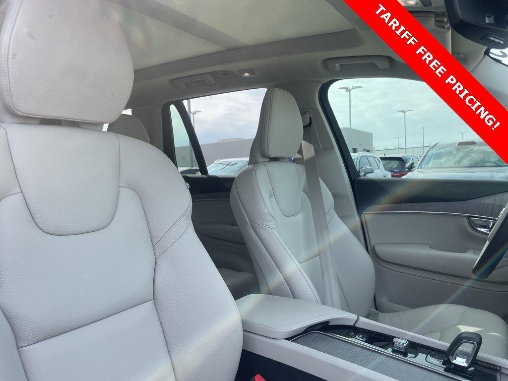 new 2025 Volvo XC90 car, priced at $64,300