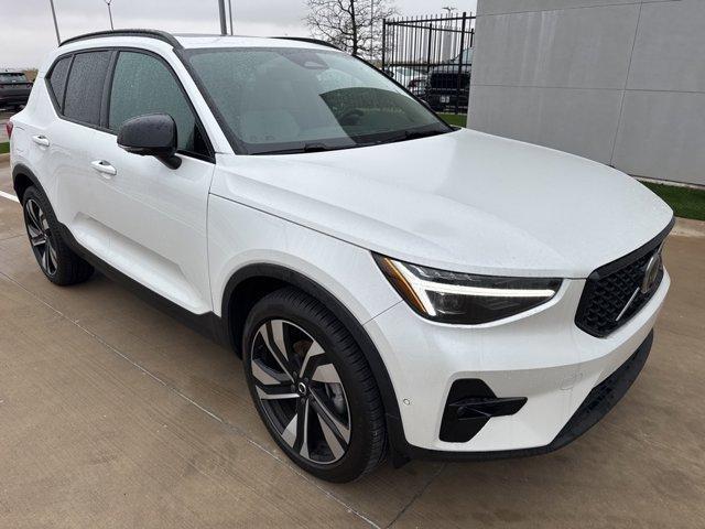 new 2025 Volvo XC40 car, priced at $46,500