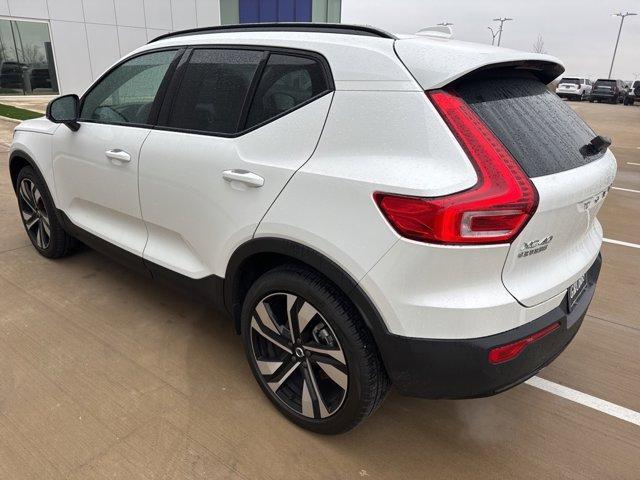 new 2025 Volvo XC40 car, priced at $46,500