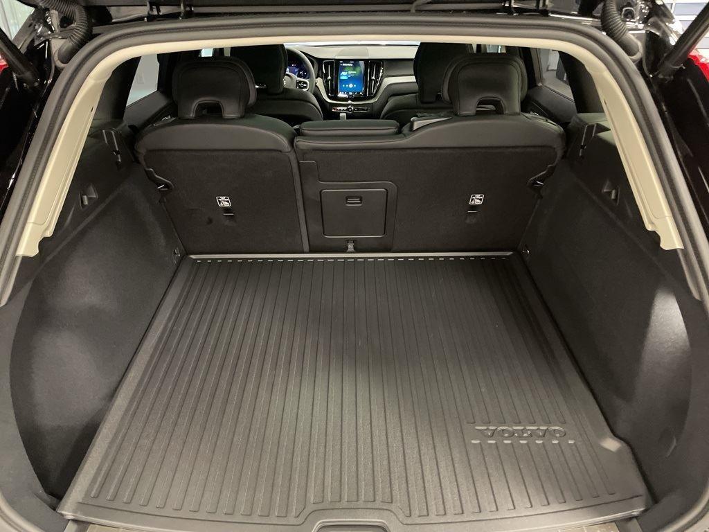 new 2025 Volvo XC60 car, priced at $55,335