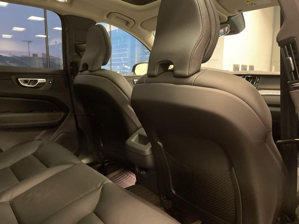 new 2025 Volvo XC60 car, priced at $55,335