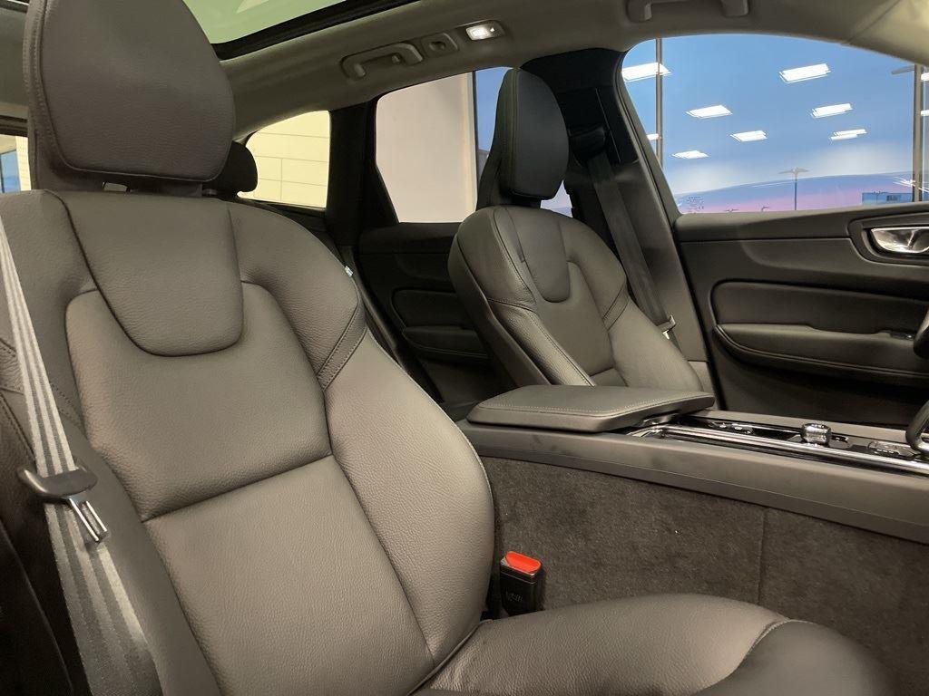 new 2025 Volvo XC60 car, priced at $55,335