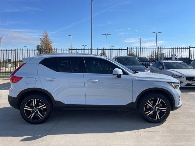 new 2025 Volvo XC40 car, priced at $43,124