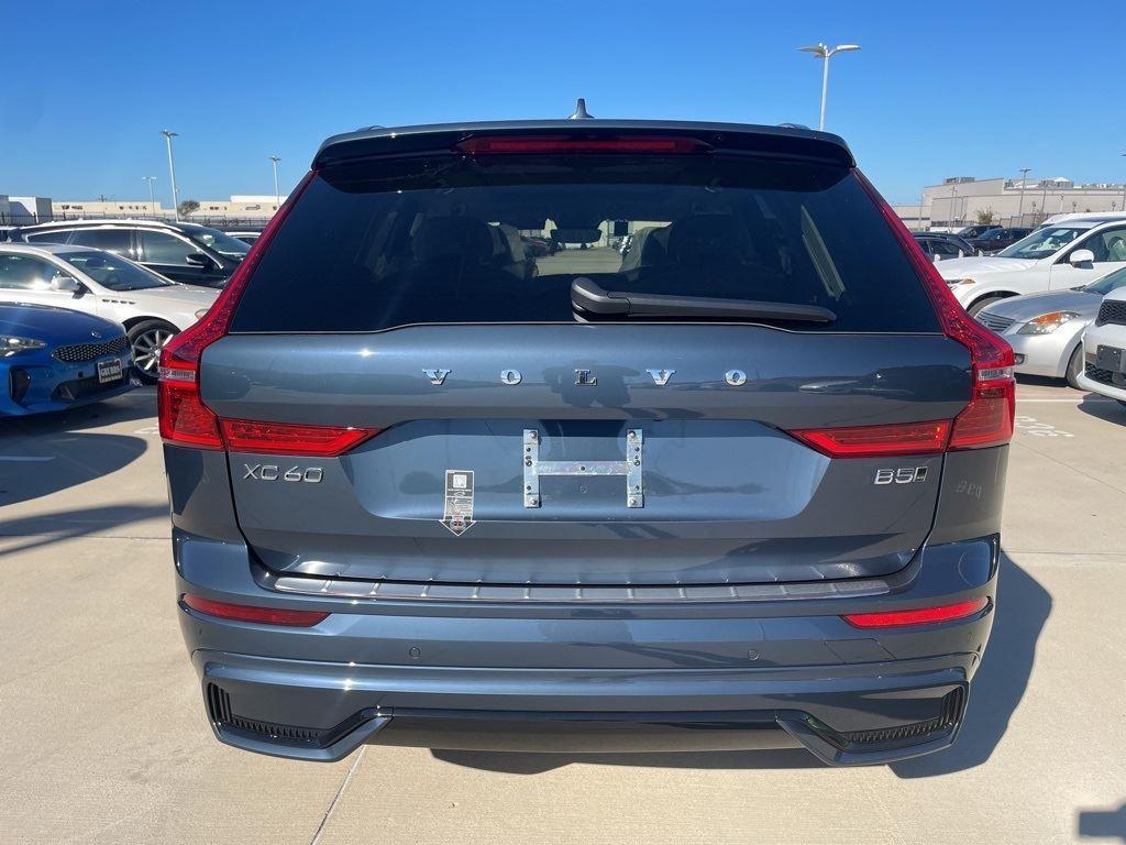 new 2025 Volvo XC60 car, priced at $44,335