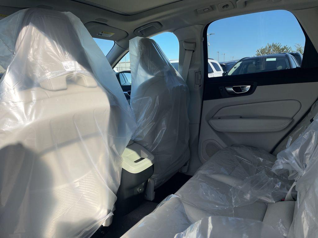 new 2025 Volvo XC60 car, priced at $52,995