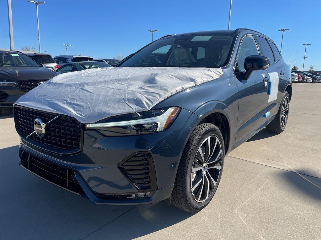 new 2025 Volvo XC60 car, priced at $52,995