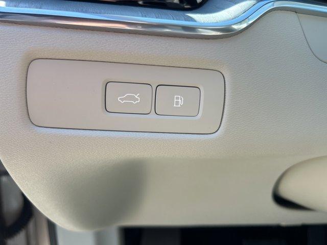 new 2025 Volvo XC60 Plug-In Hybrid car, priced at $65,510