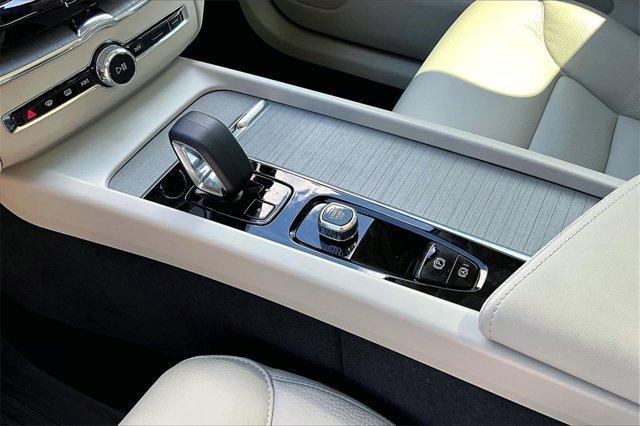 new 2025 Volvo XC60 car, priced at $49,995