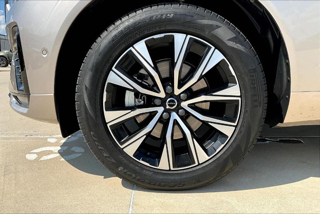 used 2025 Volvo XC60 car, priced at $40,000