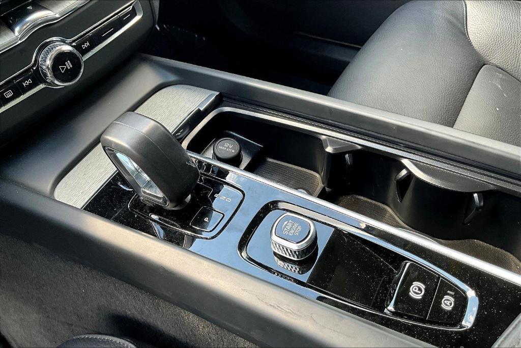 used 2025 Volvo XC60 car, priced at $40,000