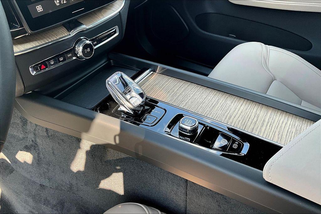 new 2026 Volvo XC60 car, priced at $57,985