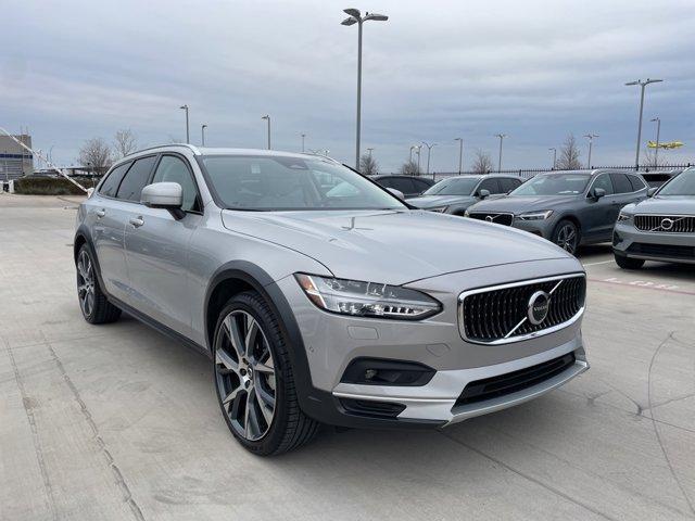 new 2025 Volvo V90 Cross Country car, priced at $65,981