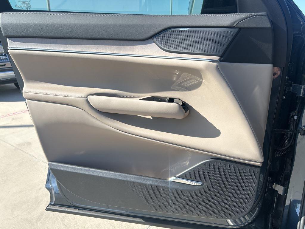 new 2025 Volvo EX90 car