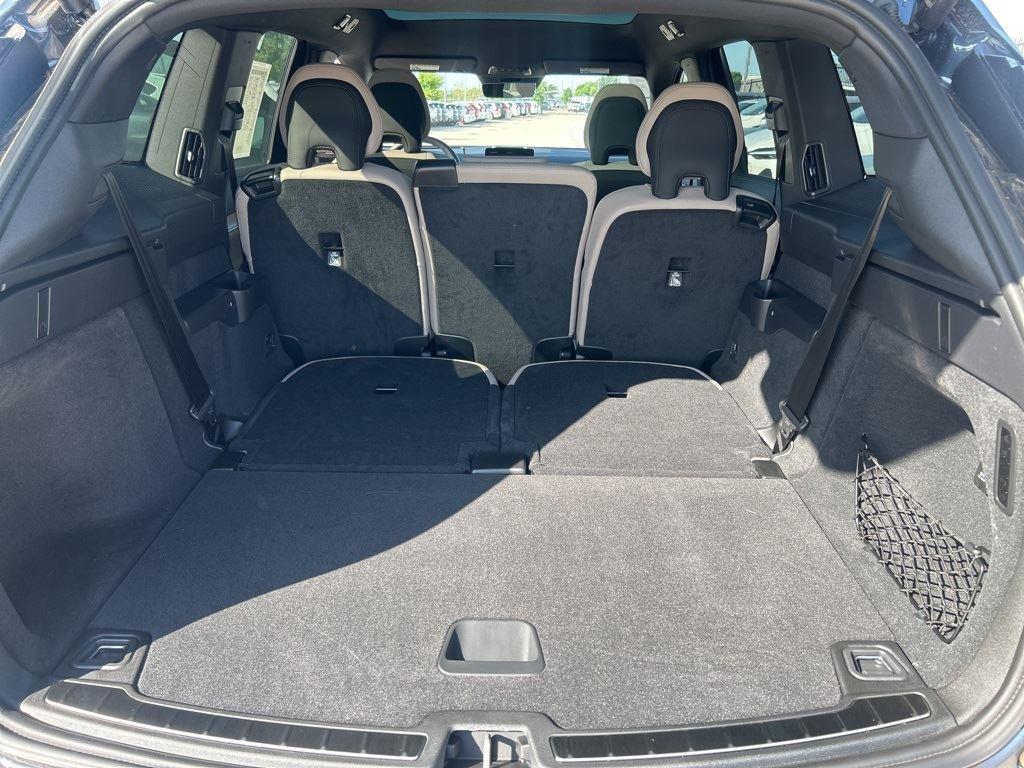 new 2025 Volvo EX90 car