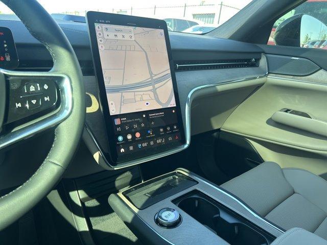 new 2025 Volvo EX90 car, priced at $89,125