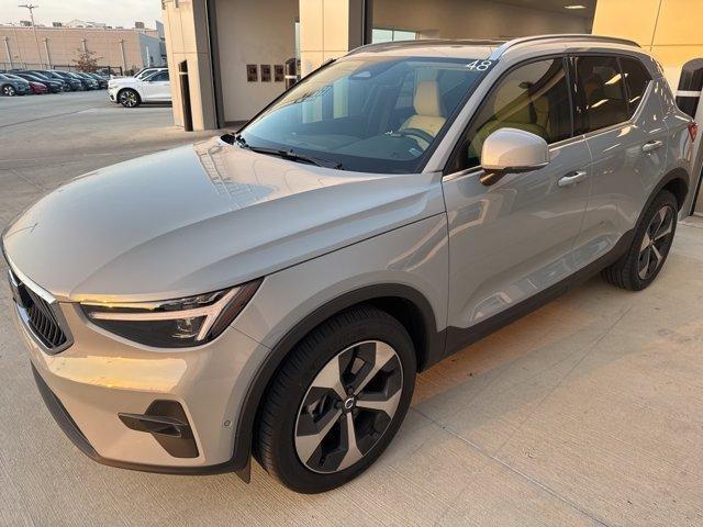 new 2025 Volvo XC40 car, priced at $44,850