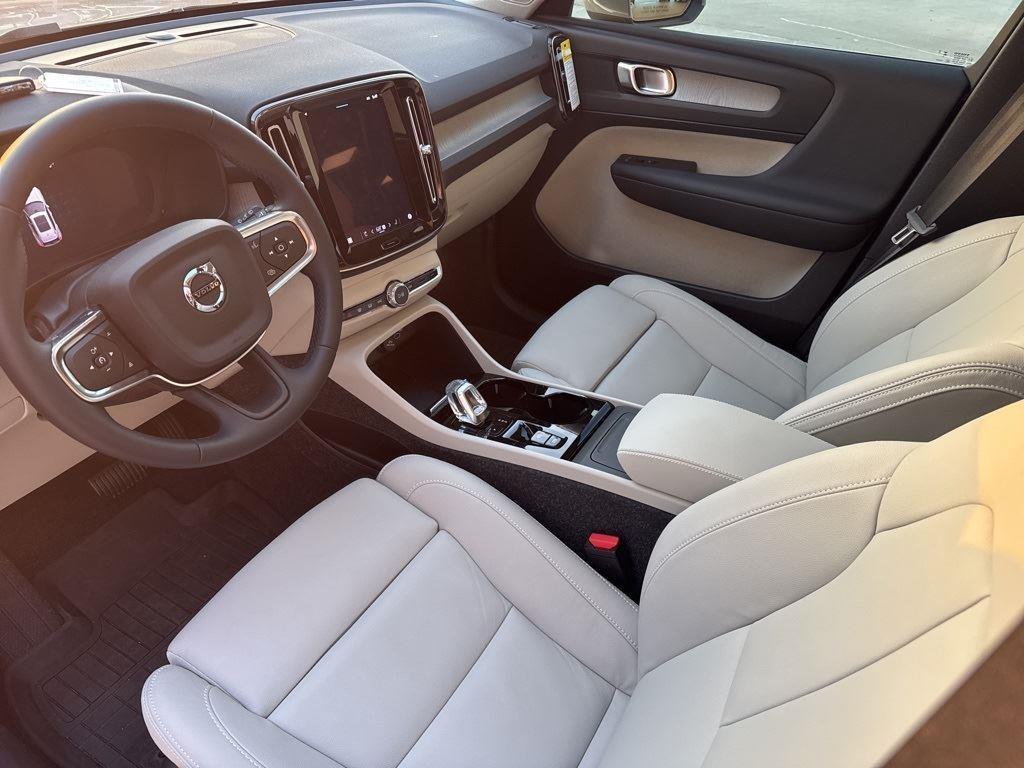 new 2025 Volvo XC40 car, priced at $48,315